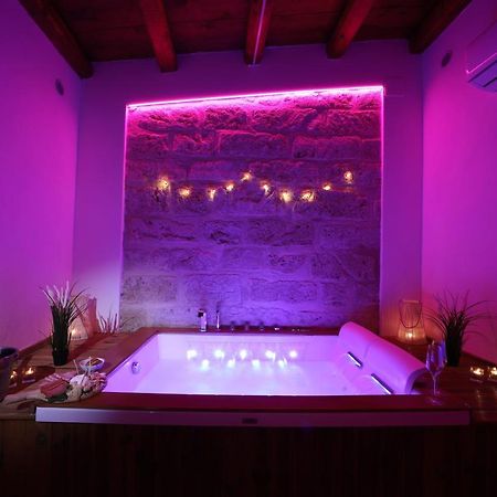 Bosco Suites Carini Luaran gambar